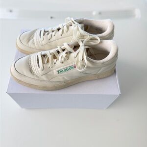 Reebok Club C 85 Off-white/chalk vintage sneakers